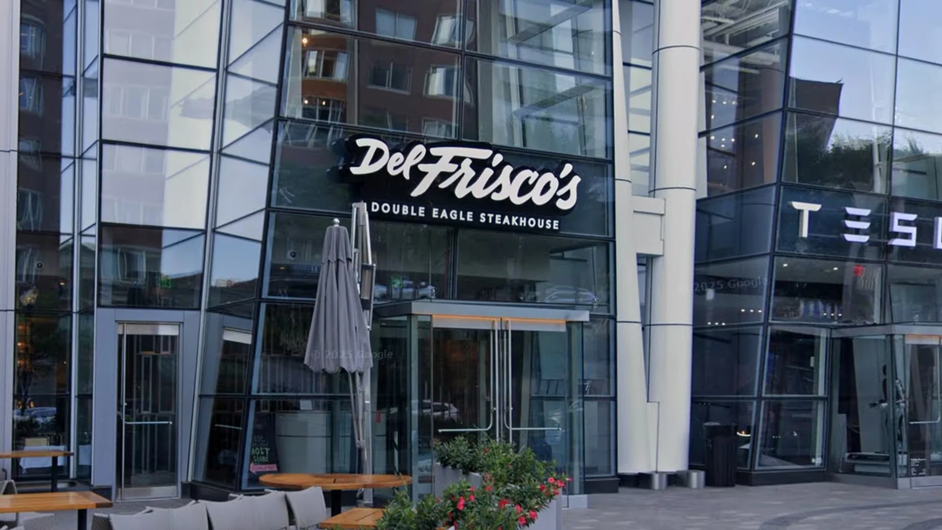Del Frisco's Exits Boylston Street for a Dumpling Chain